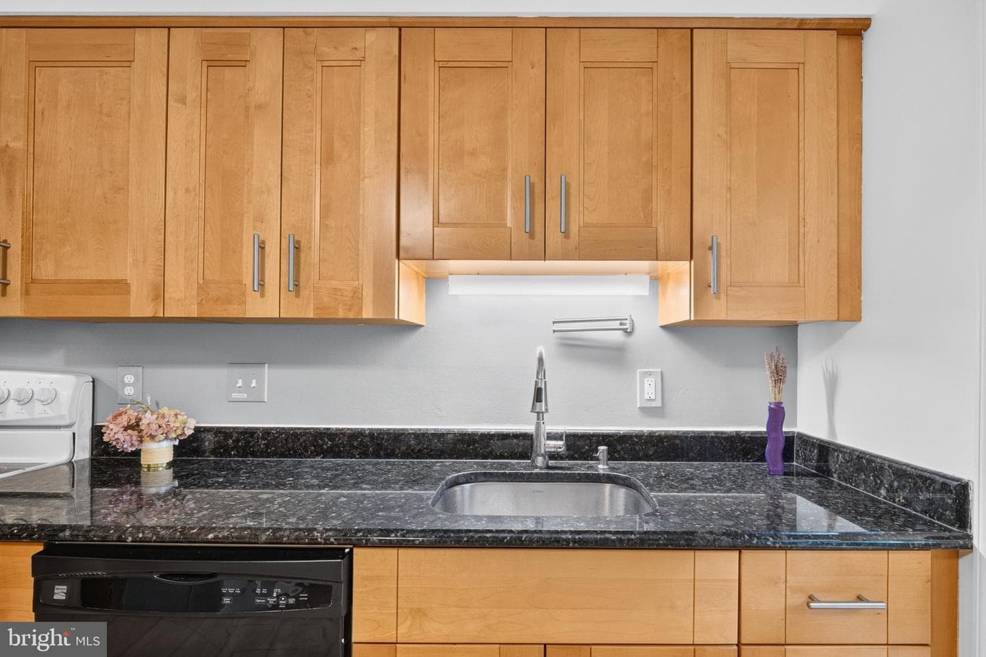 2836 Kelly Square photo 8