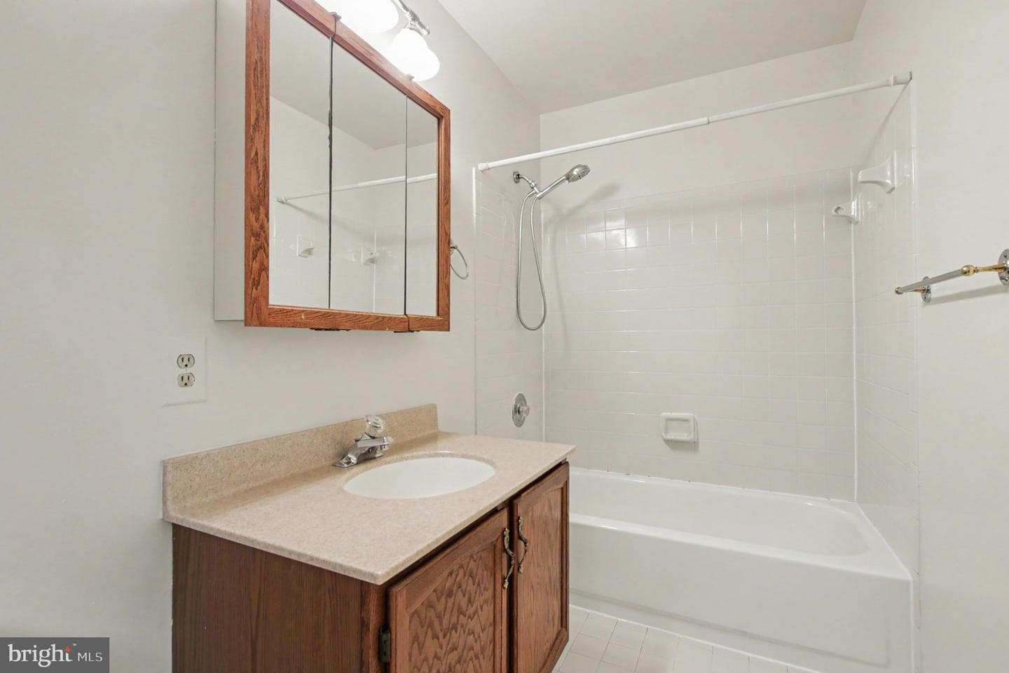 6570 Rockland Drive photo 19