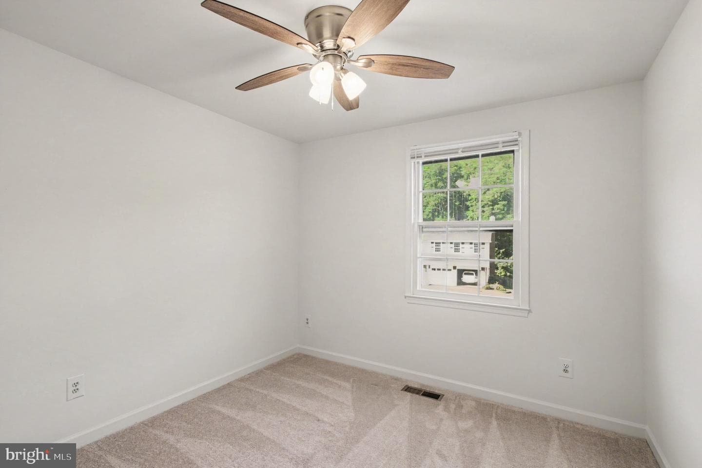 6570 Rockland Drive photo 20