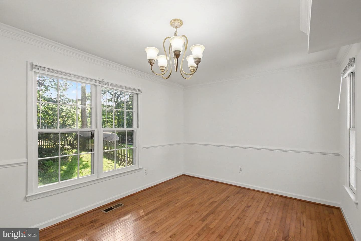 6570 Rockland Drive photo 8