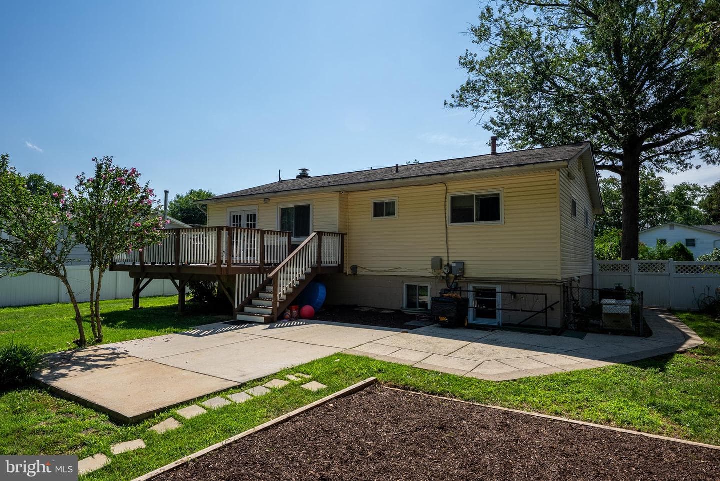 8701 Lagrange Street photo 29