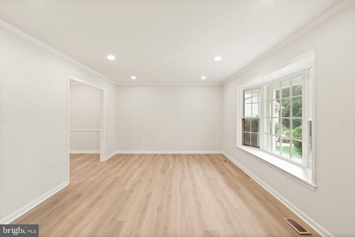 6390 Phillip Court photo 9