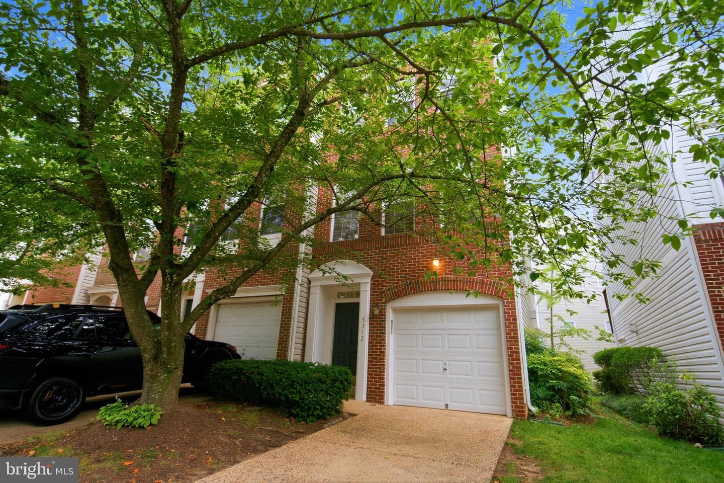 5312 Chieftain Circle photo 3