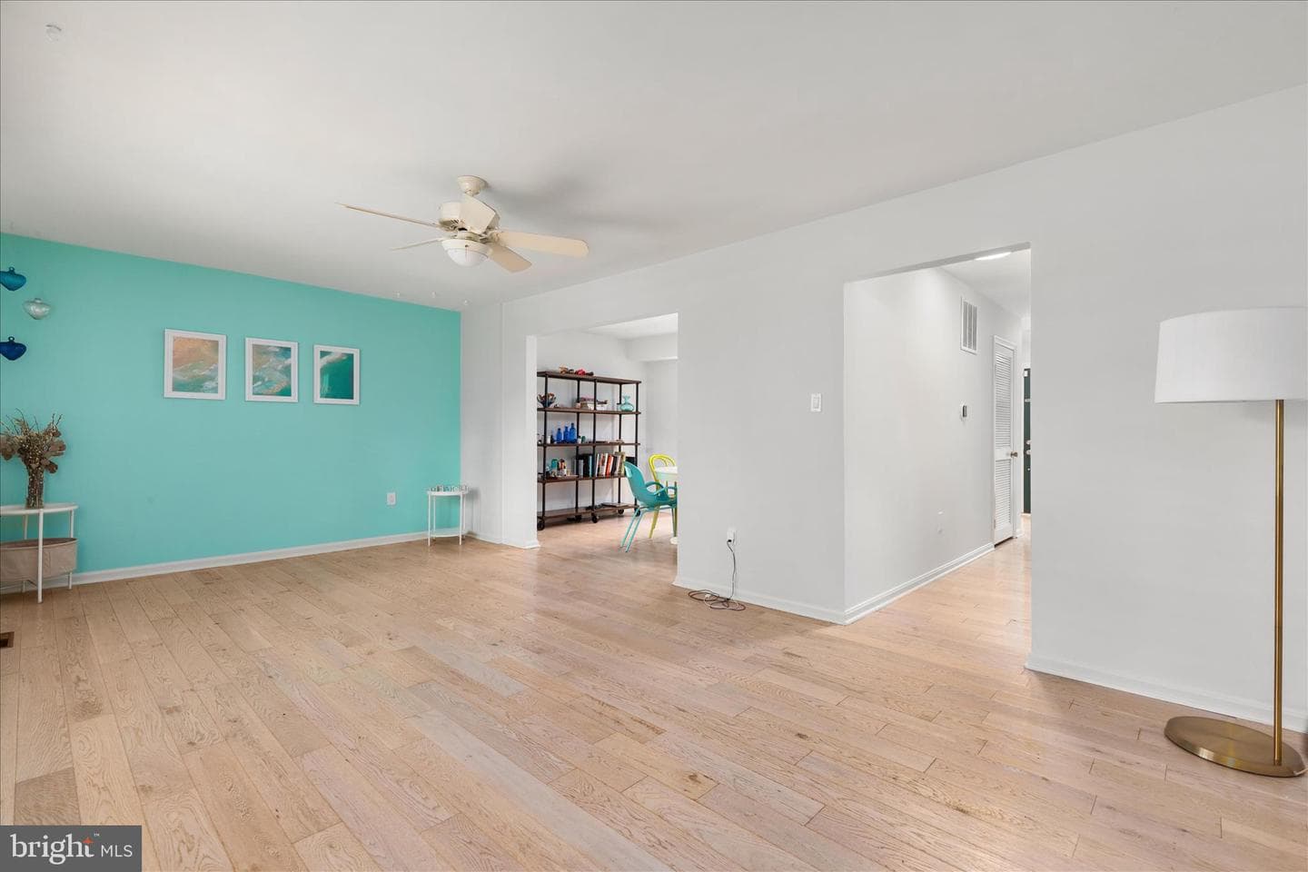 8174 Electric Avenue photo 8