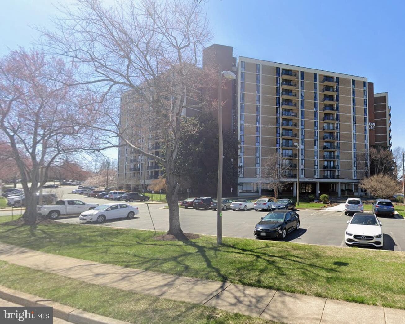 6800 Fleetwood Road #913, Mclean