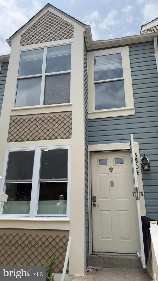 5804 Wescott Hills Way, Alexandria