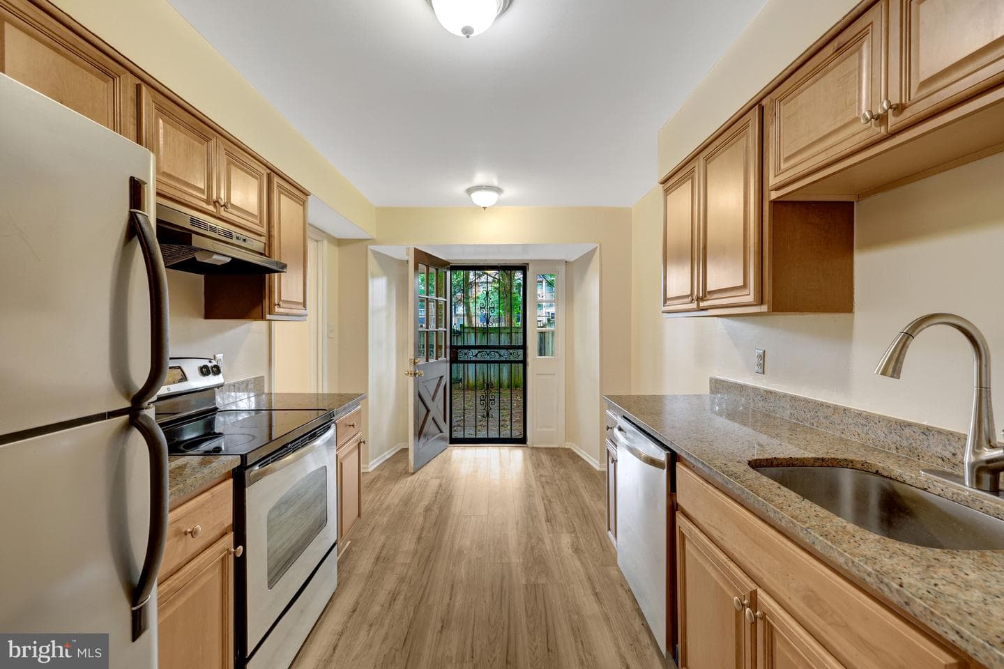 228 Commons Drive NW photo 10
