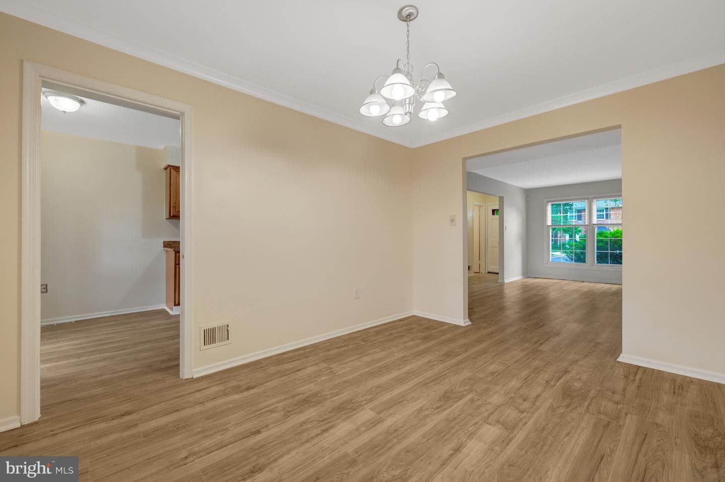 228 Commons Drive NW photo 9
