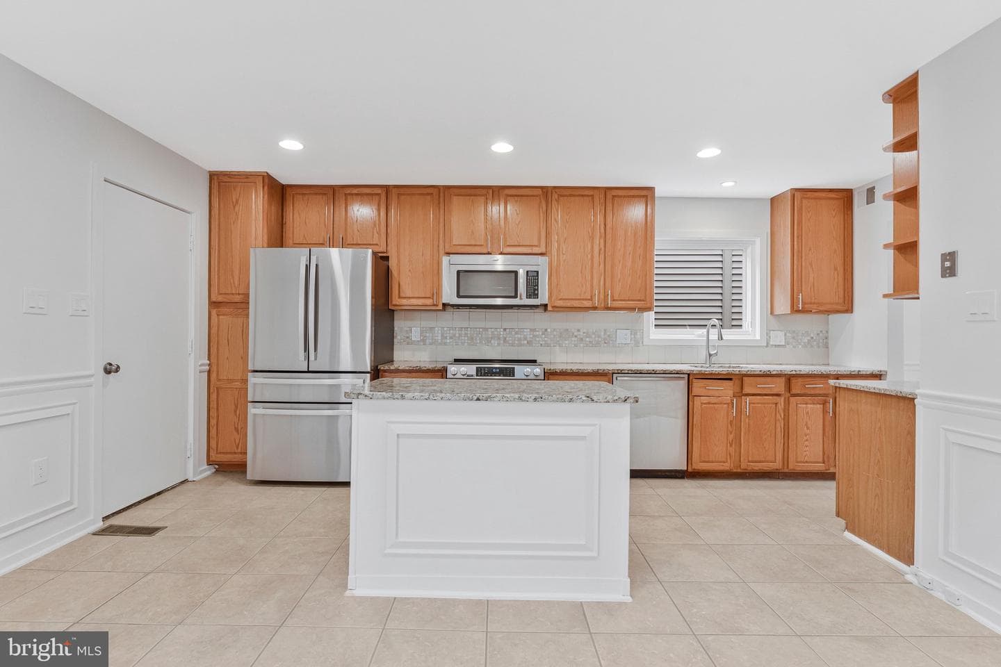 8424 Hollis Lane photo 12