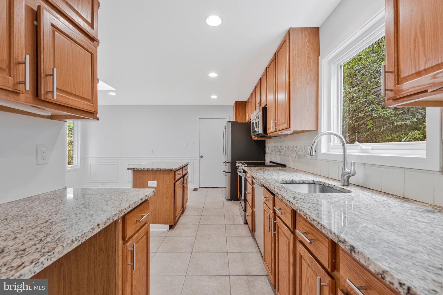 8424 Hollis Lane photo 16