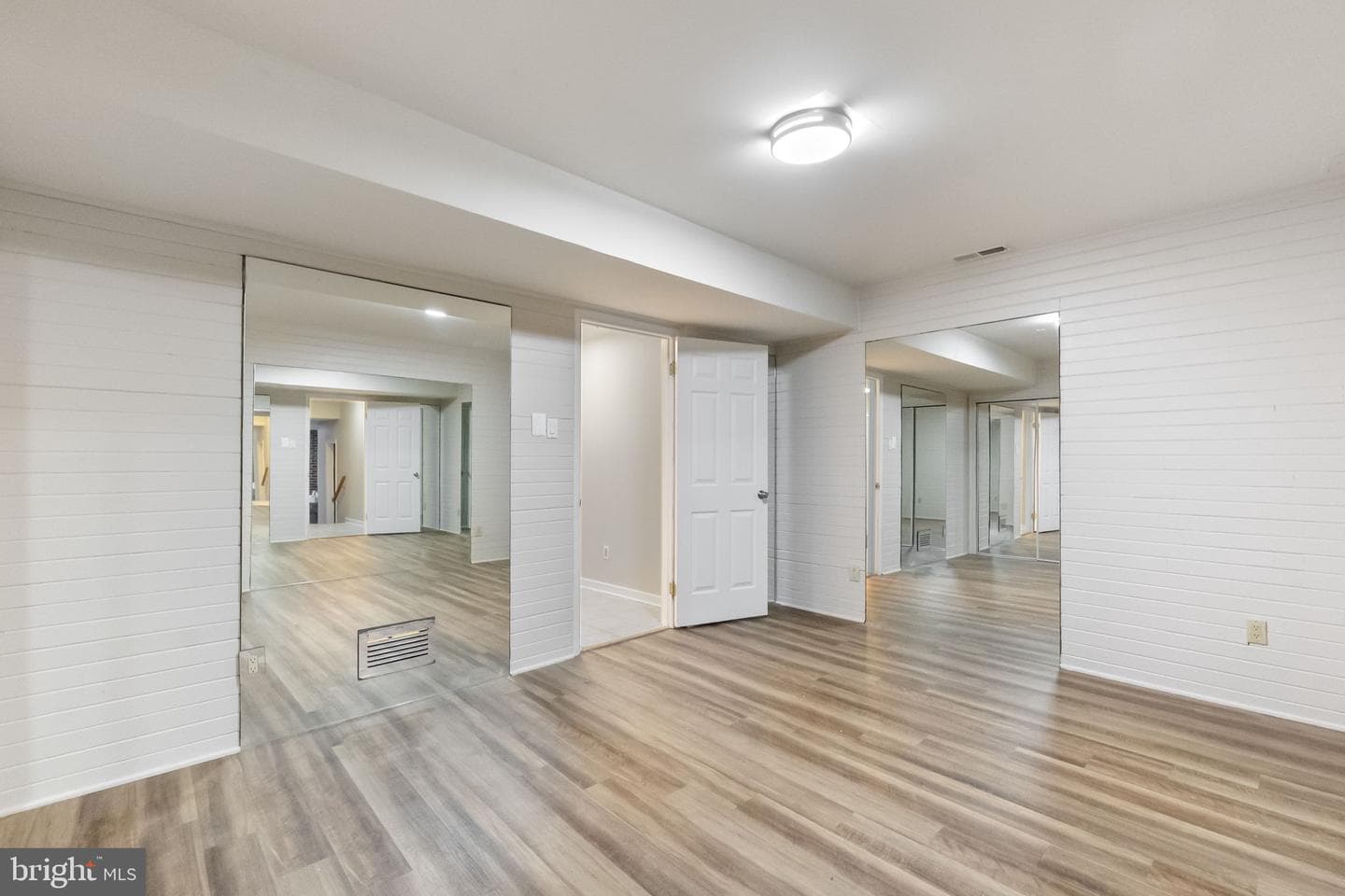 10101 Jaydee Boulevard photo 46