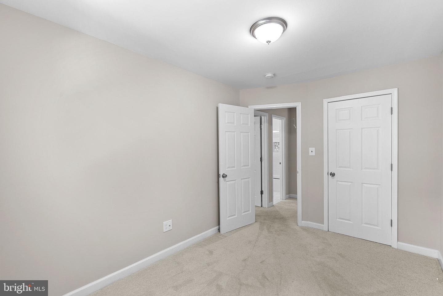 6612 Burlington Place photo 32