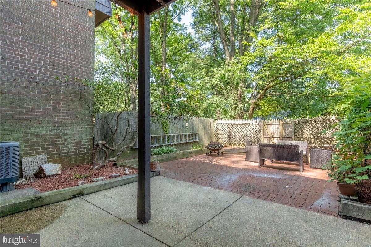 4932 Sauquoit Lane photo 39
