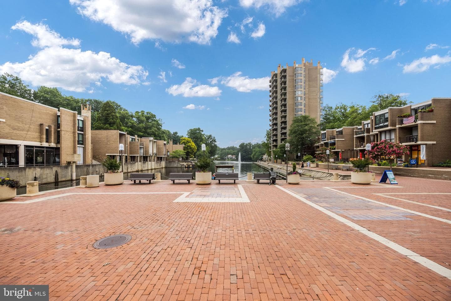 11471 W Washington Plaza W photo 47