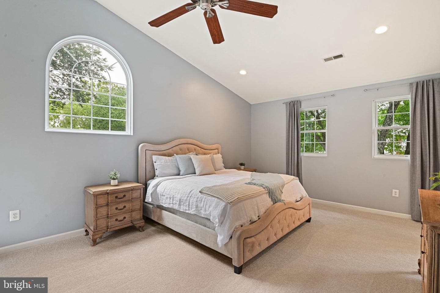 8213 Cottage Street photo 20