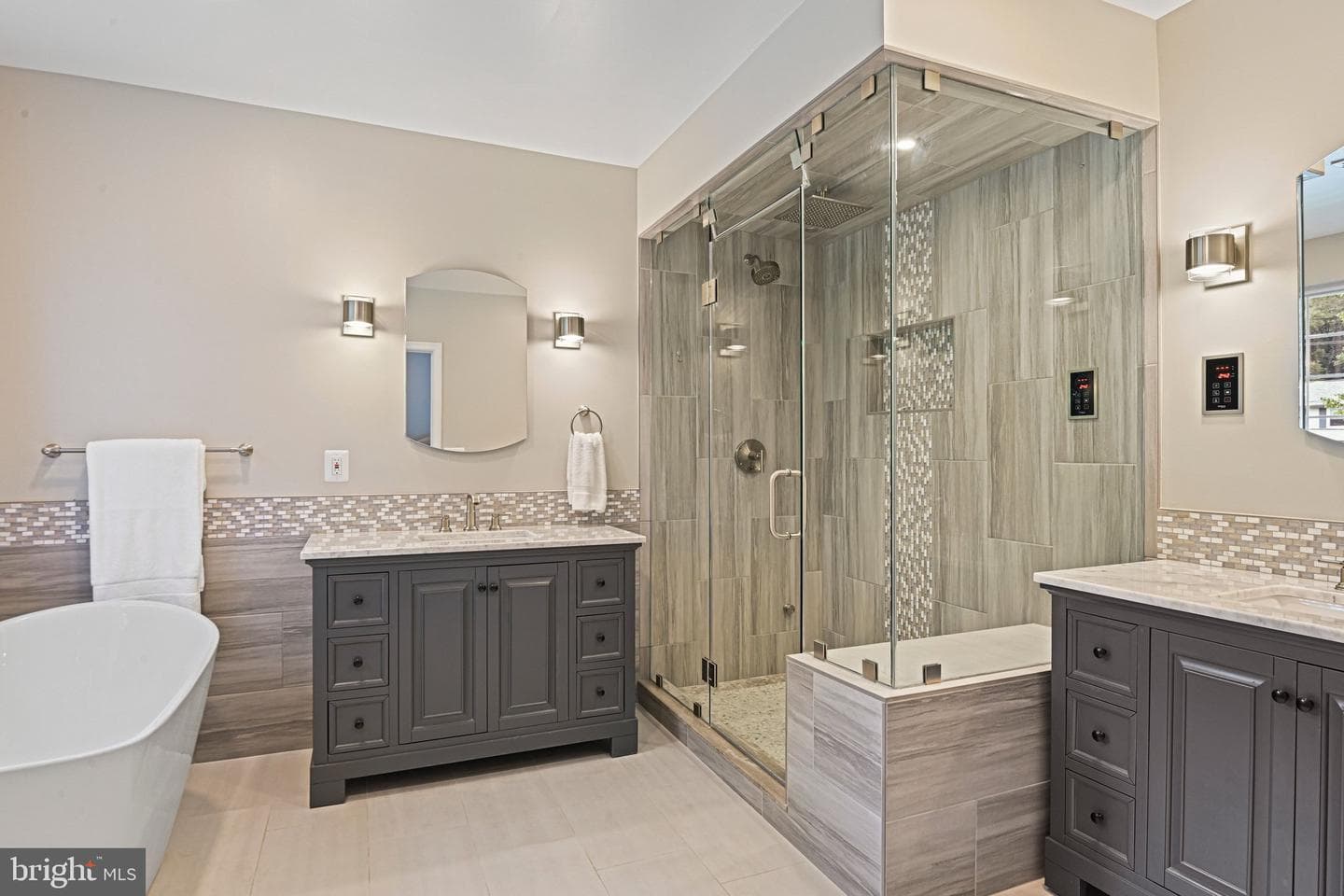 8213 Cottage Street photo 24