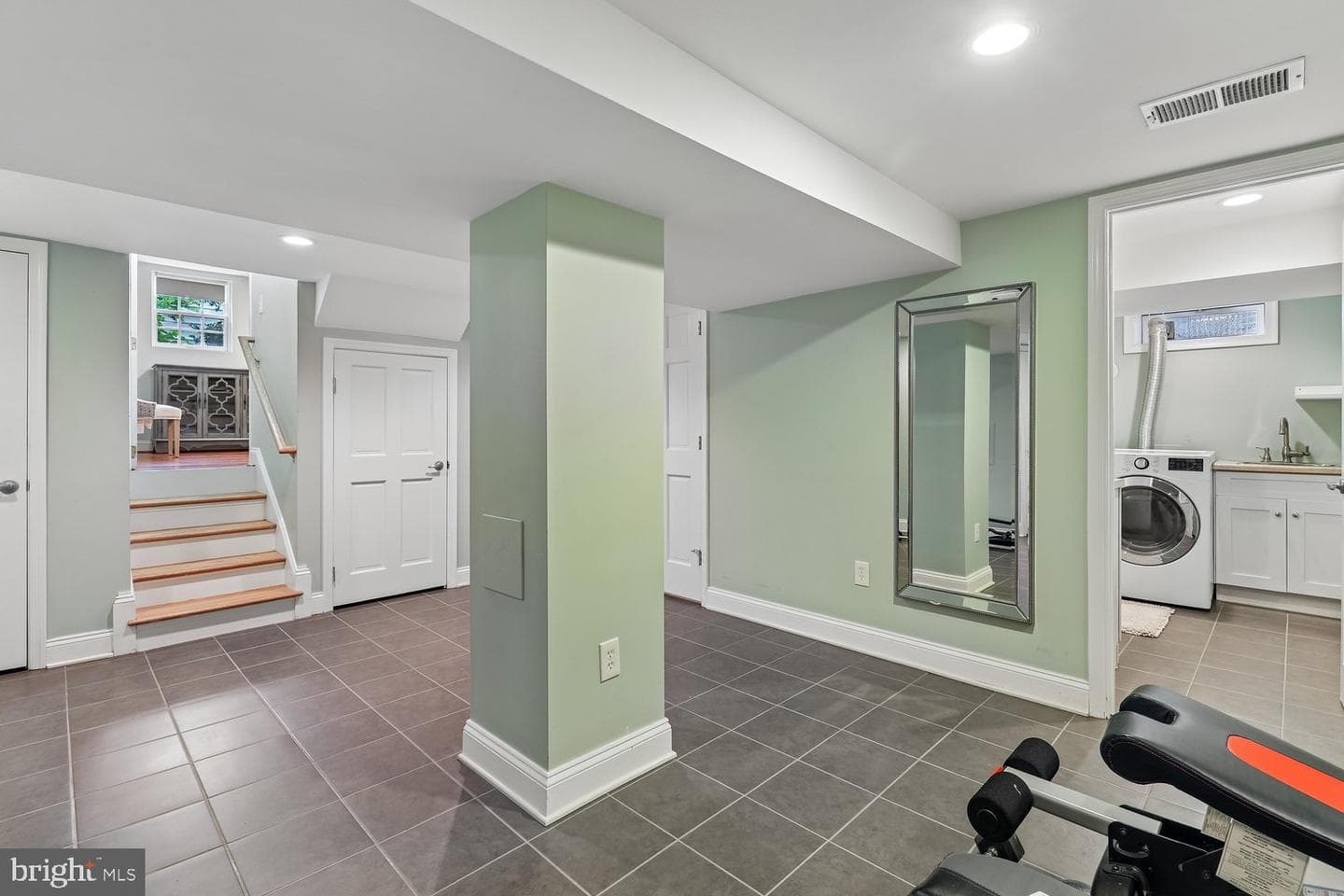 9005 Greylock Street photo 38
