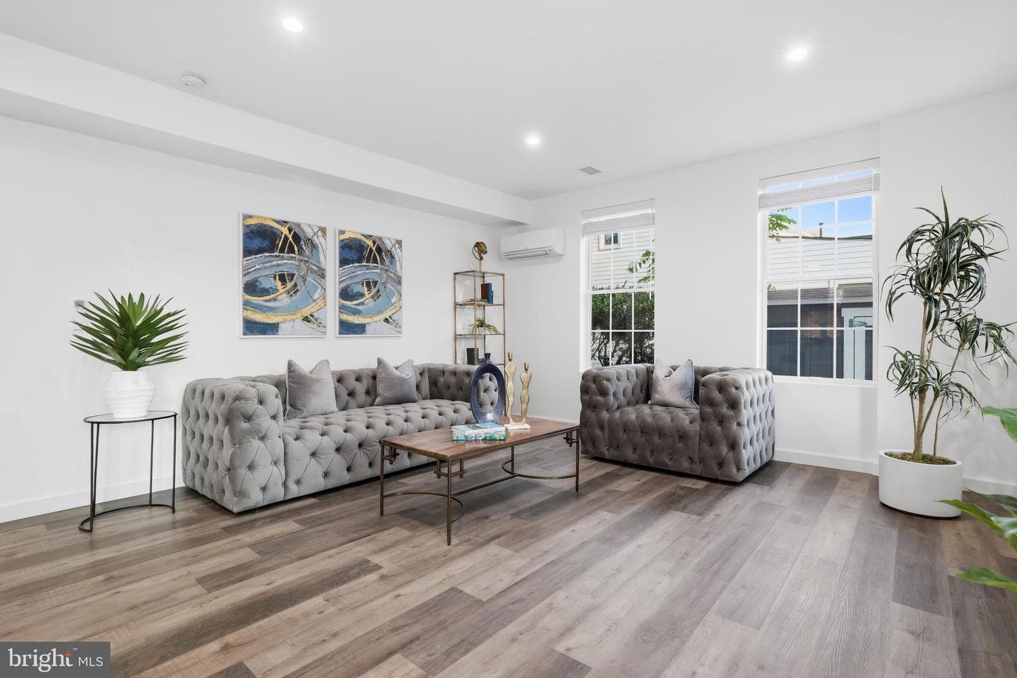 6925 Barrett Road photo 15