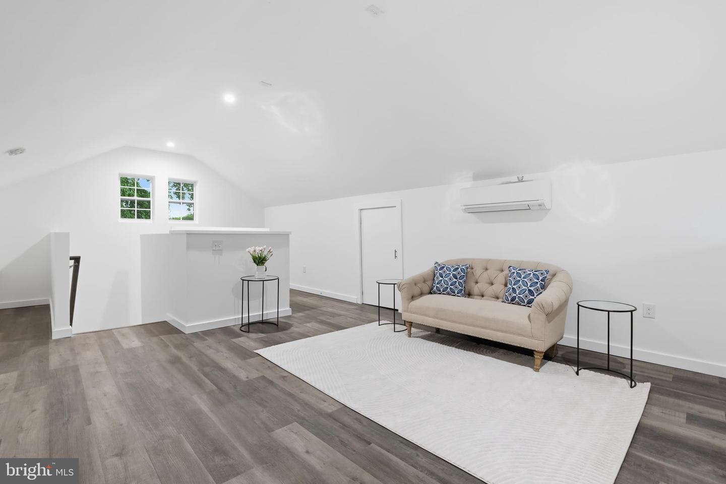 6925 Barrett Road photo 42