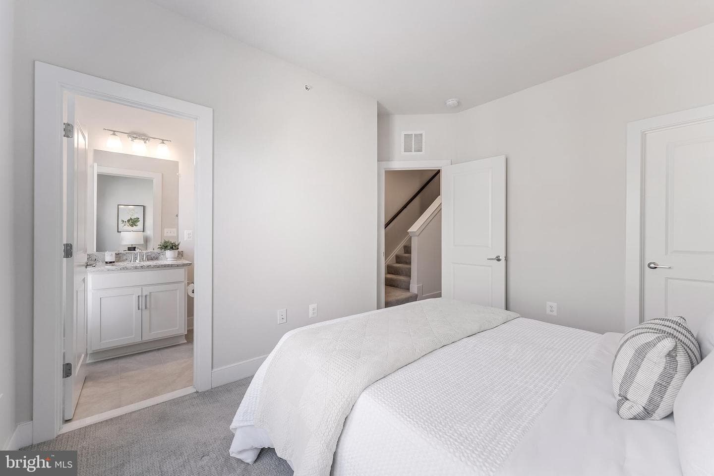 12742 Verdant Way photo 28