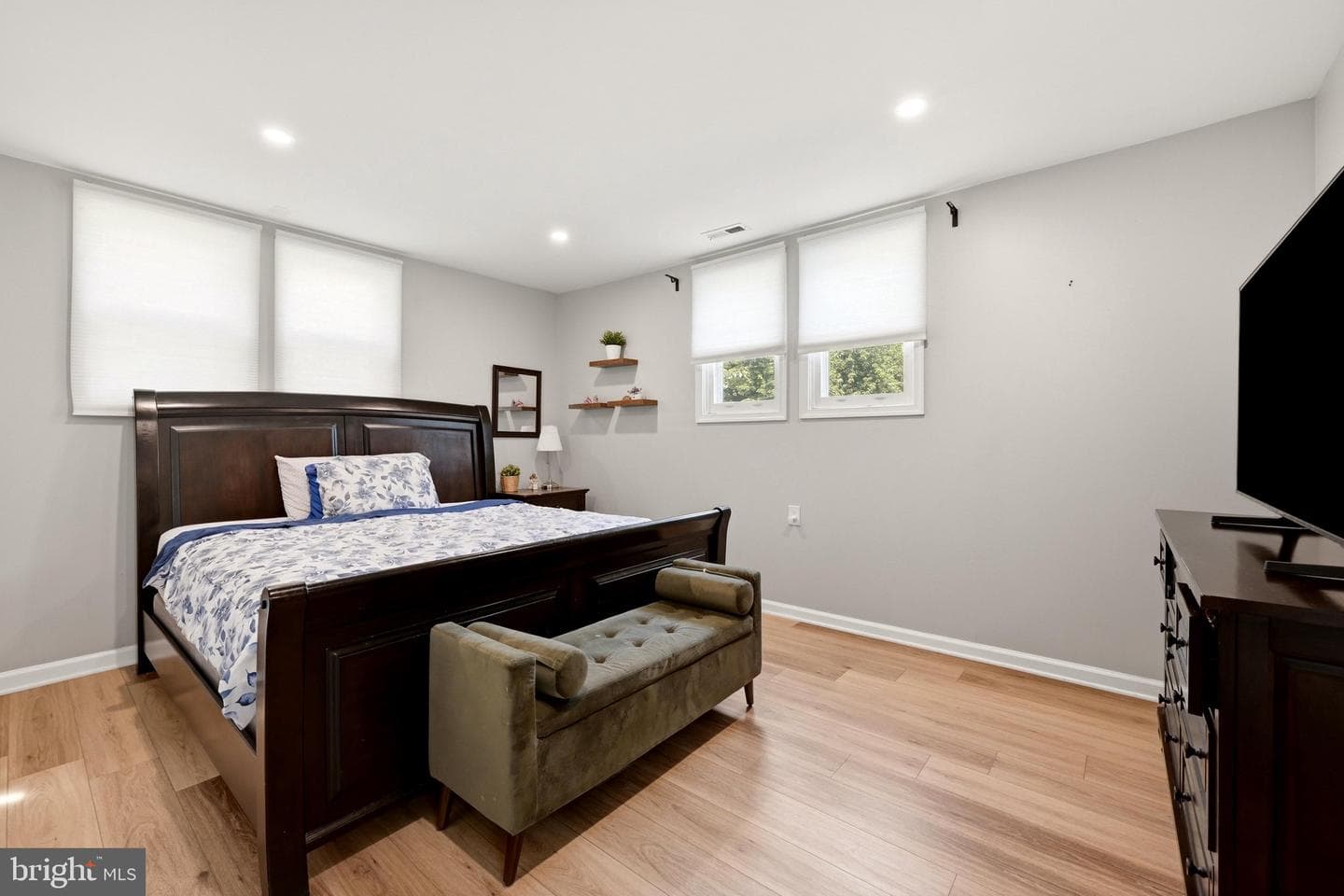 10512 Belmont Boulevard photo 38