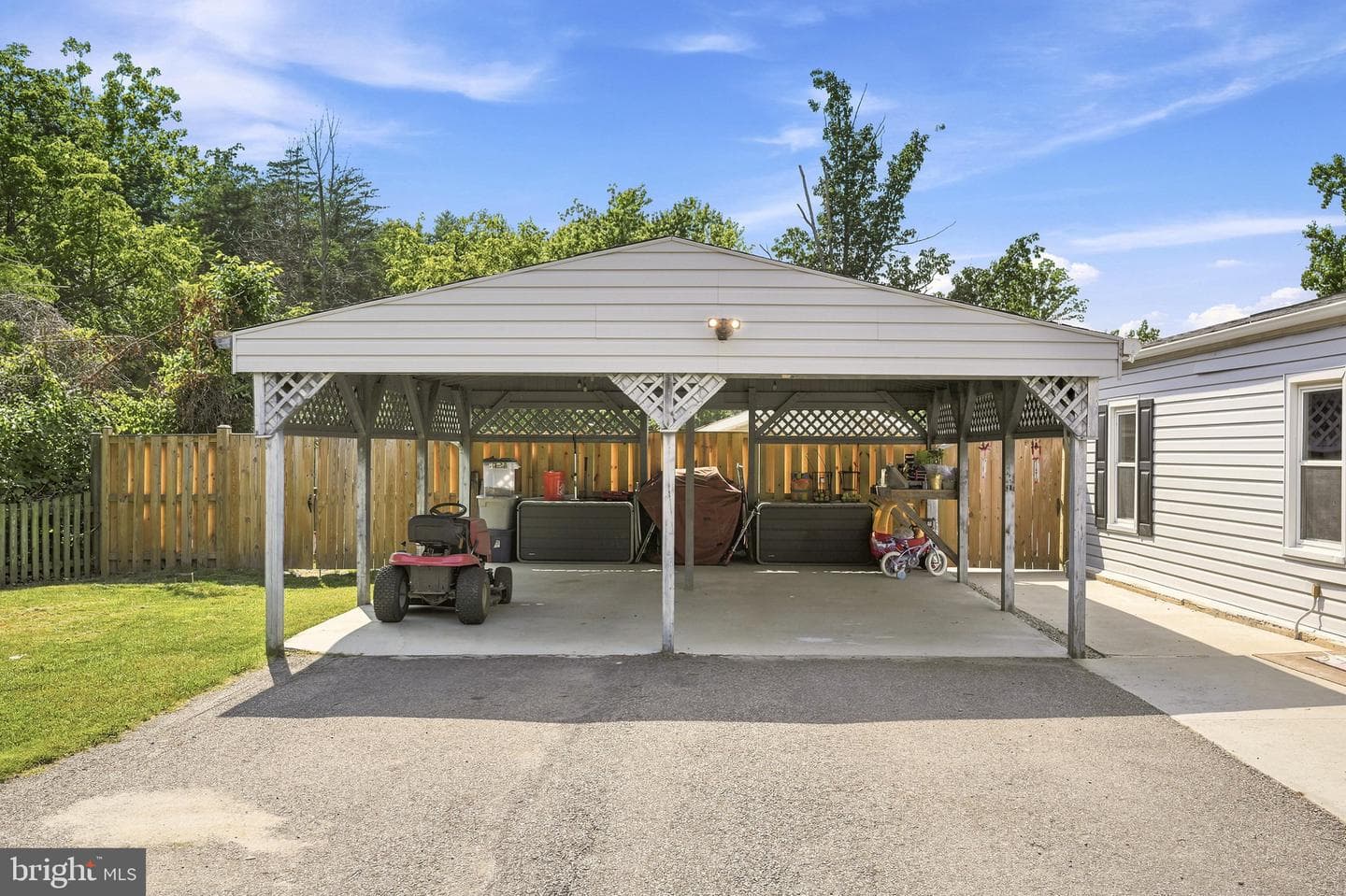 10512 Belmont Boulevard photo 42