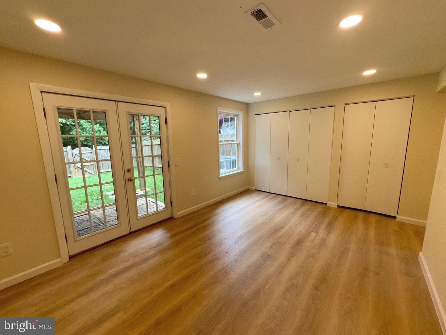 7679 Sheffield Village Lane photo 9