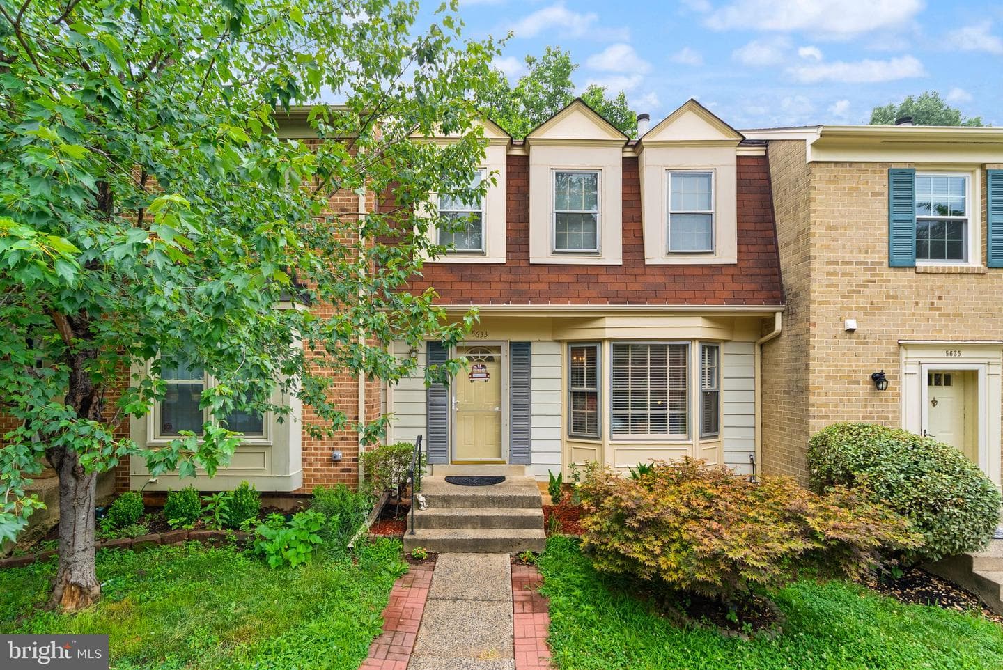 5633 Sutherland Court photo 4
