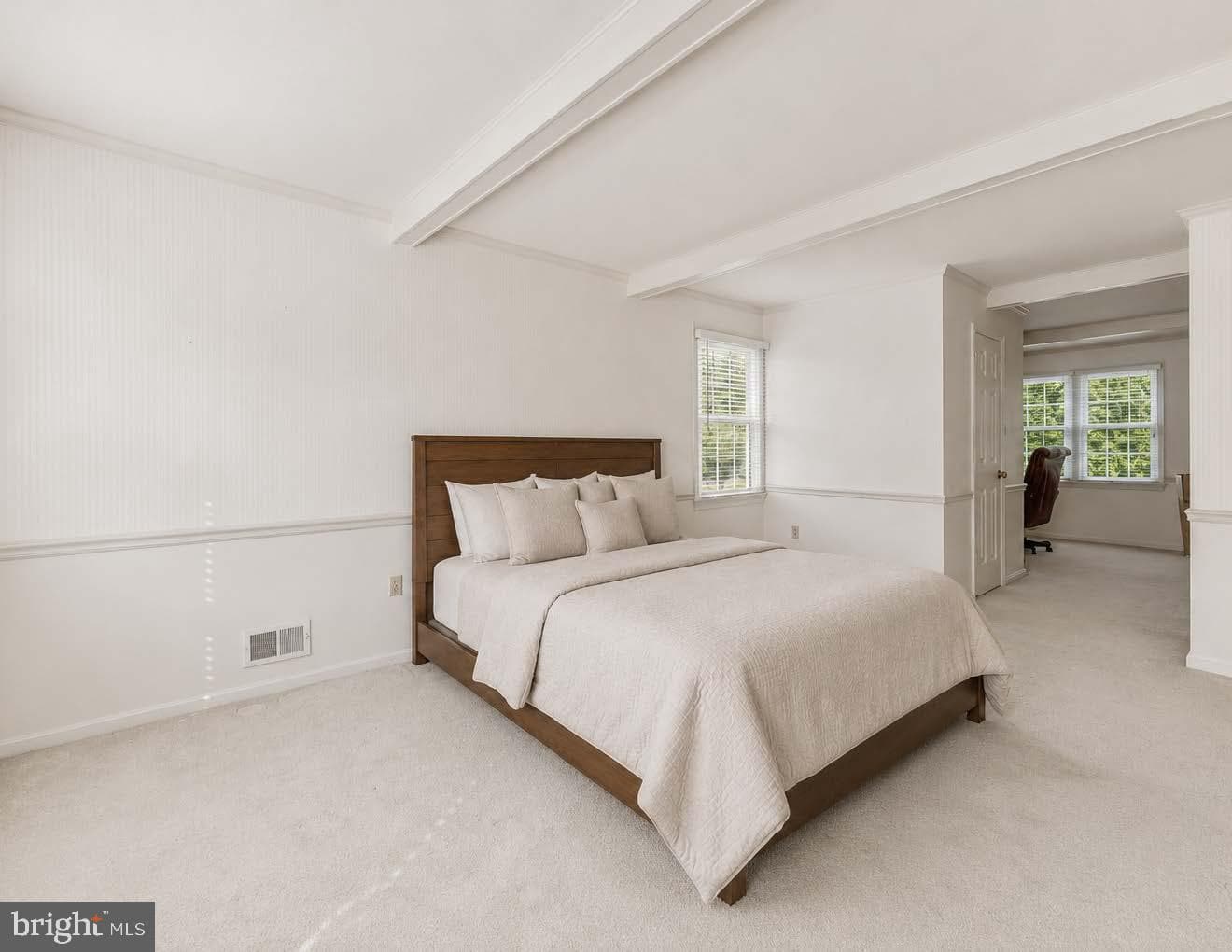 5250 Lewisham Road photo 17