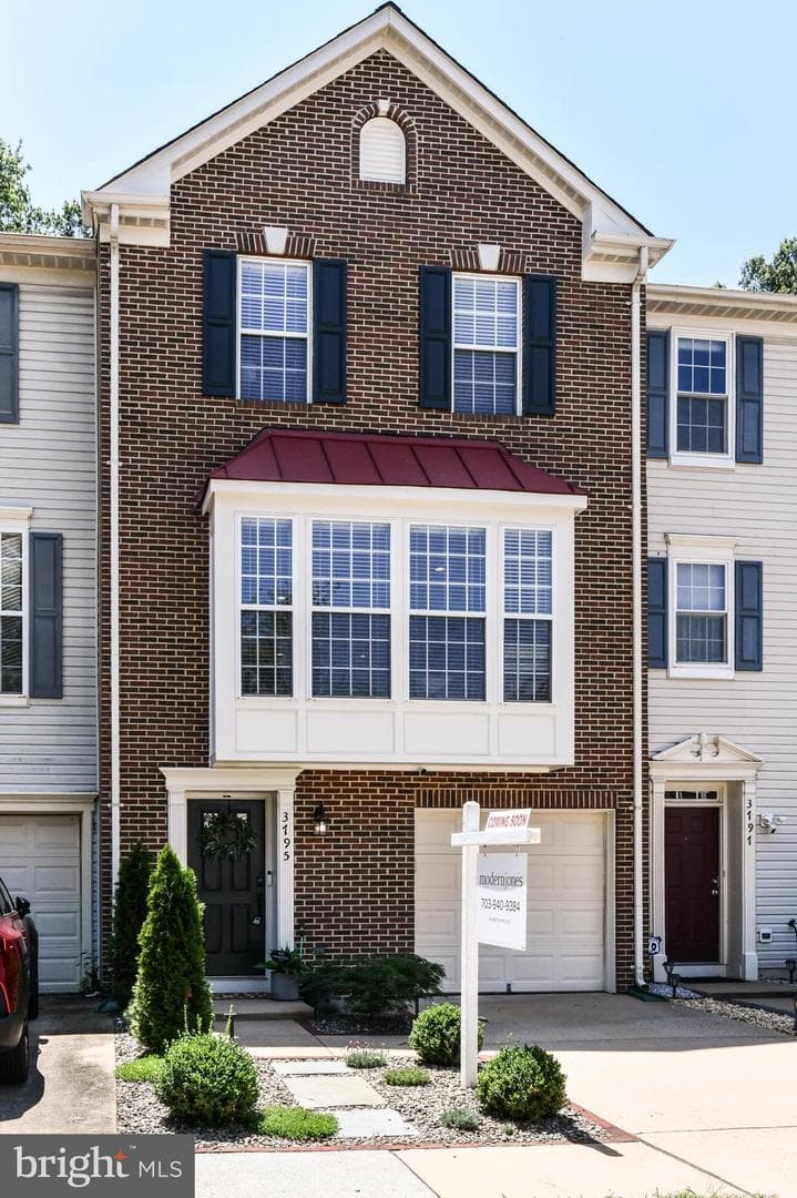 3795 Shannons Way, Alexandria