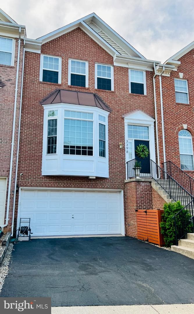 3398 Governor'S Crest Court, Alexandria