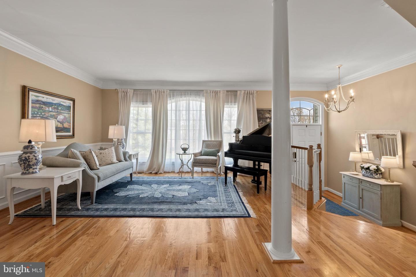 3786 Elmwood Towne Way photo 3