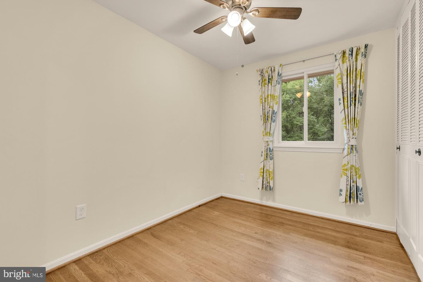 10103 Dundalk Street photo 33