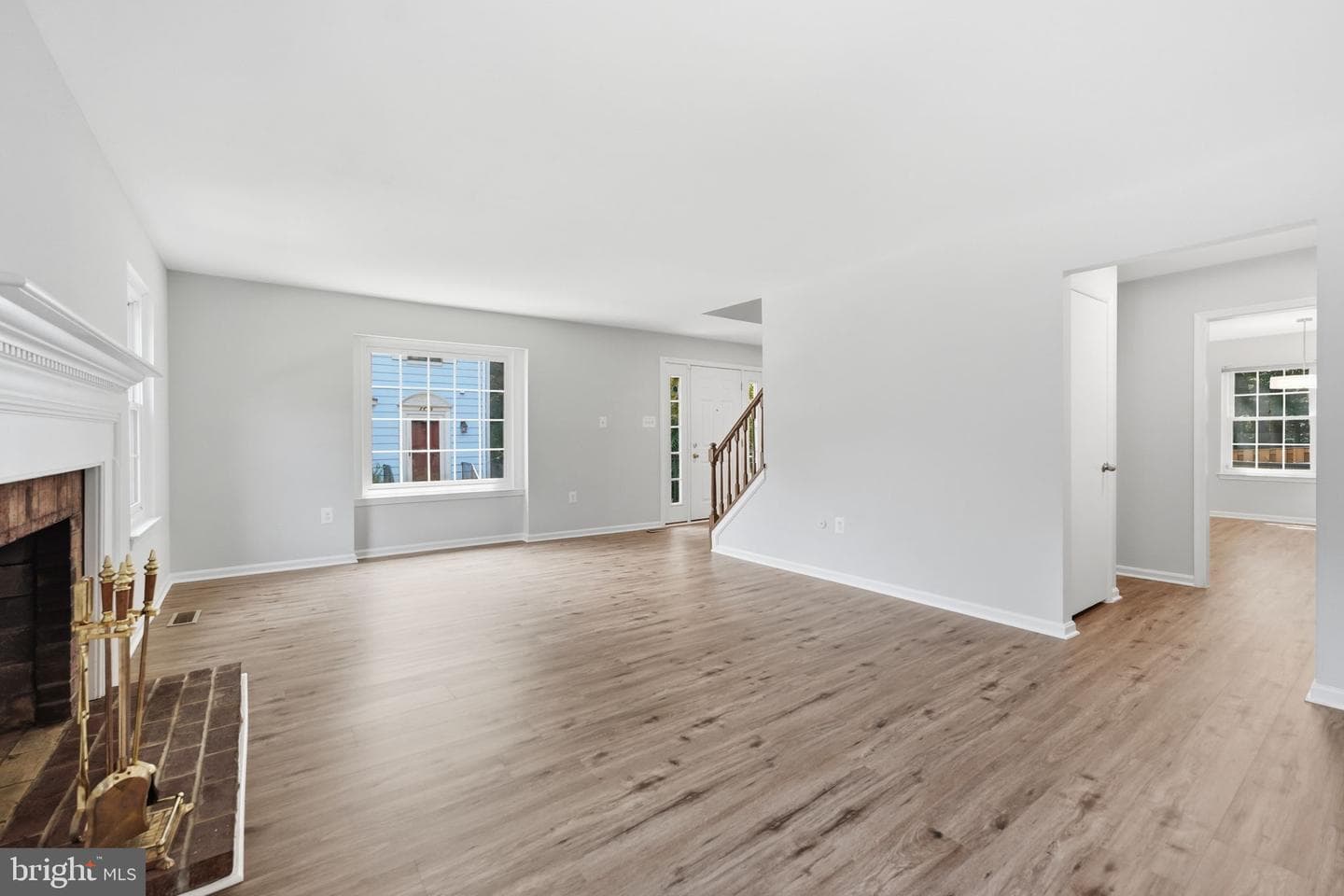 8627 Pin Oak Drive photo 15