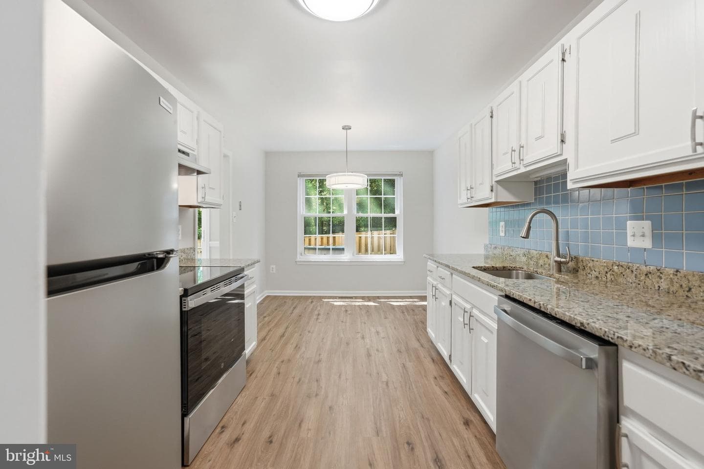 8627 Pin Oak Drive photo 4