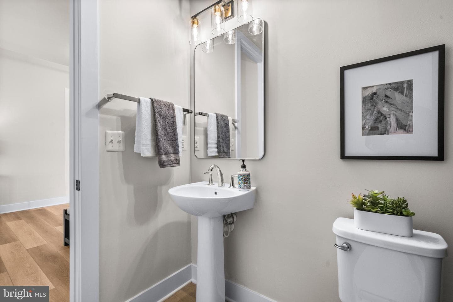 7505 Magarity Road photo 23