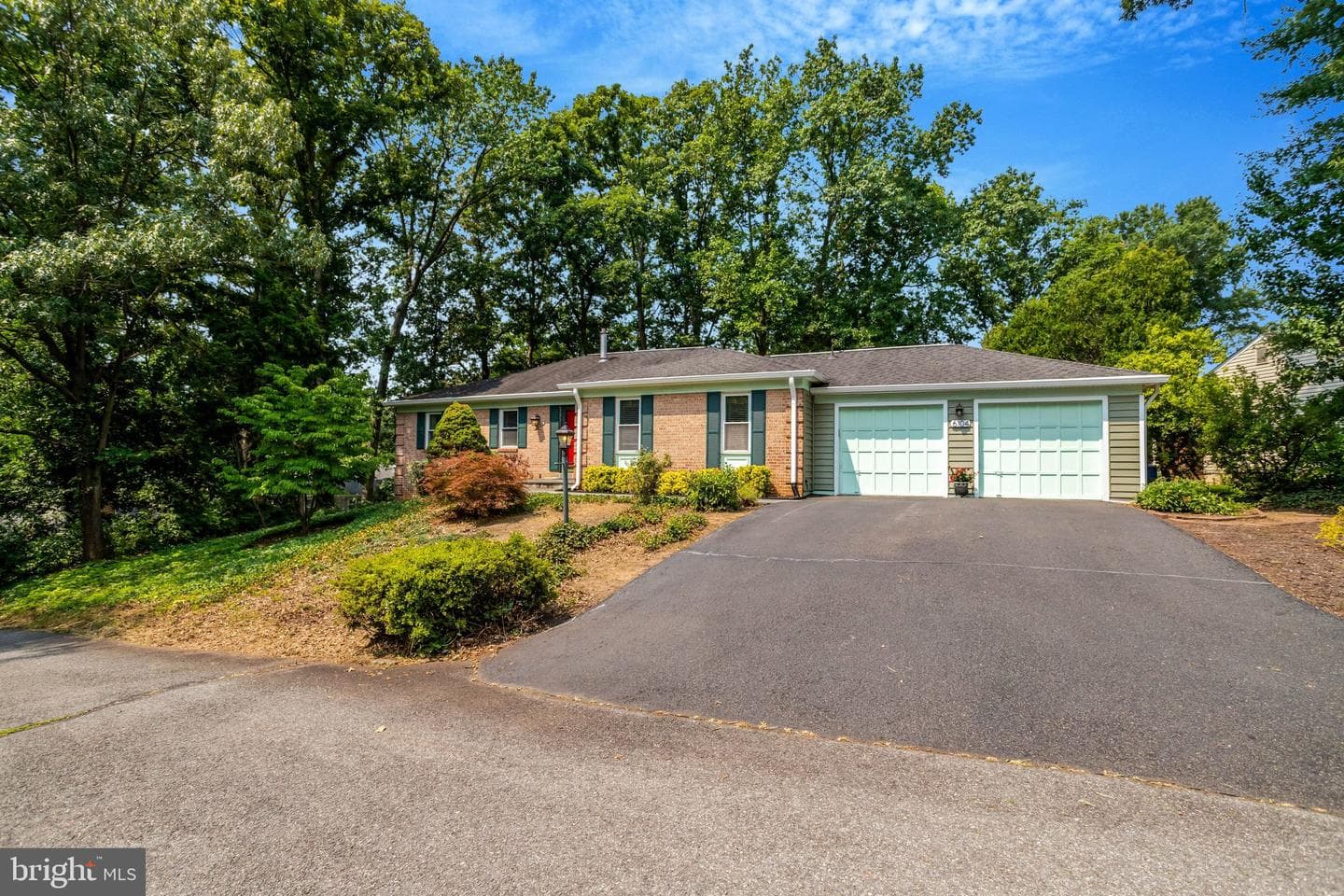 6104 Juneberry Court, Alexandria