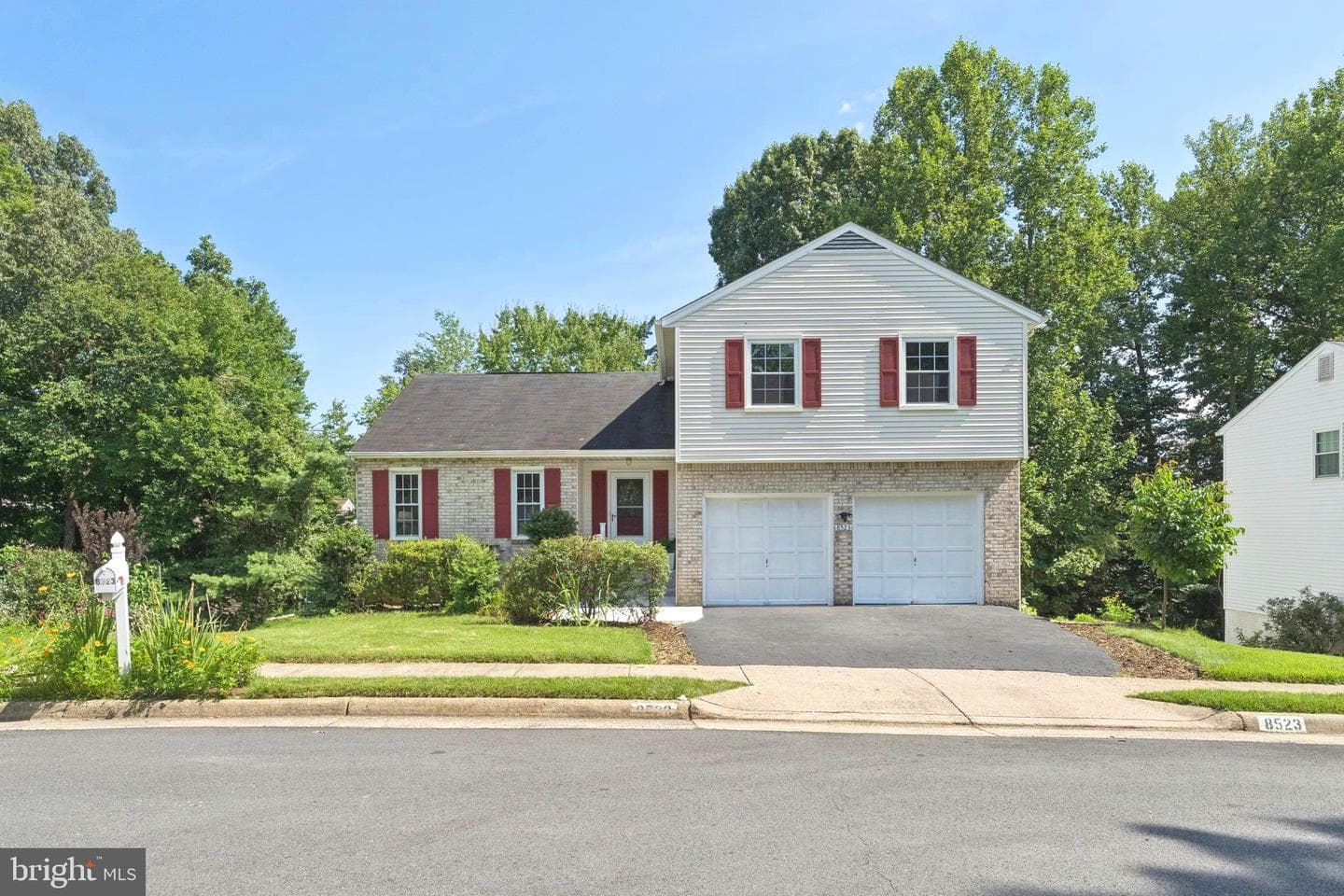 8523 Hooes Road, Springfield