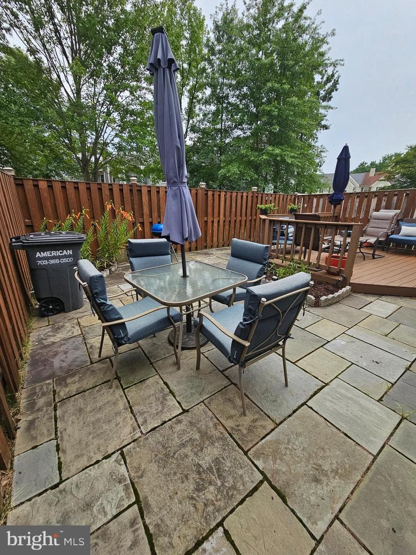 8601 Venoy Court photo 8