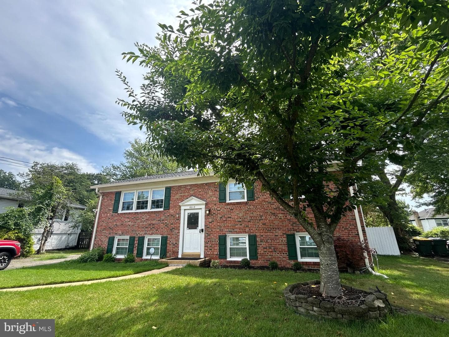 6013 Larkspur Drive, Alexandria