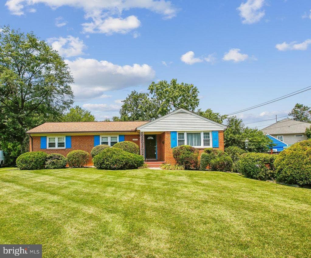 3332 Kaywood Drive, Falls Church