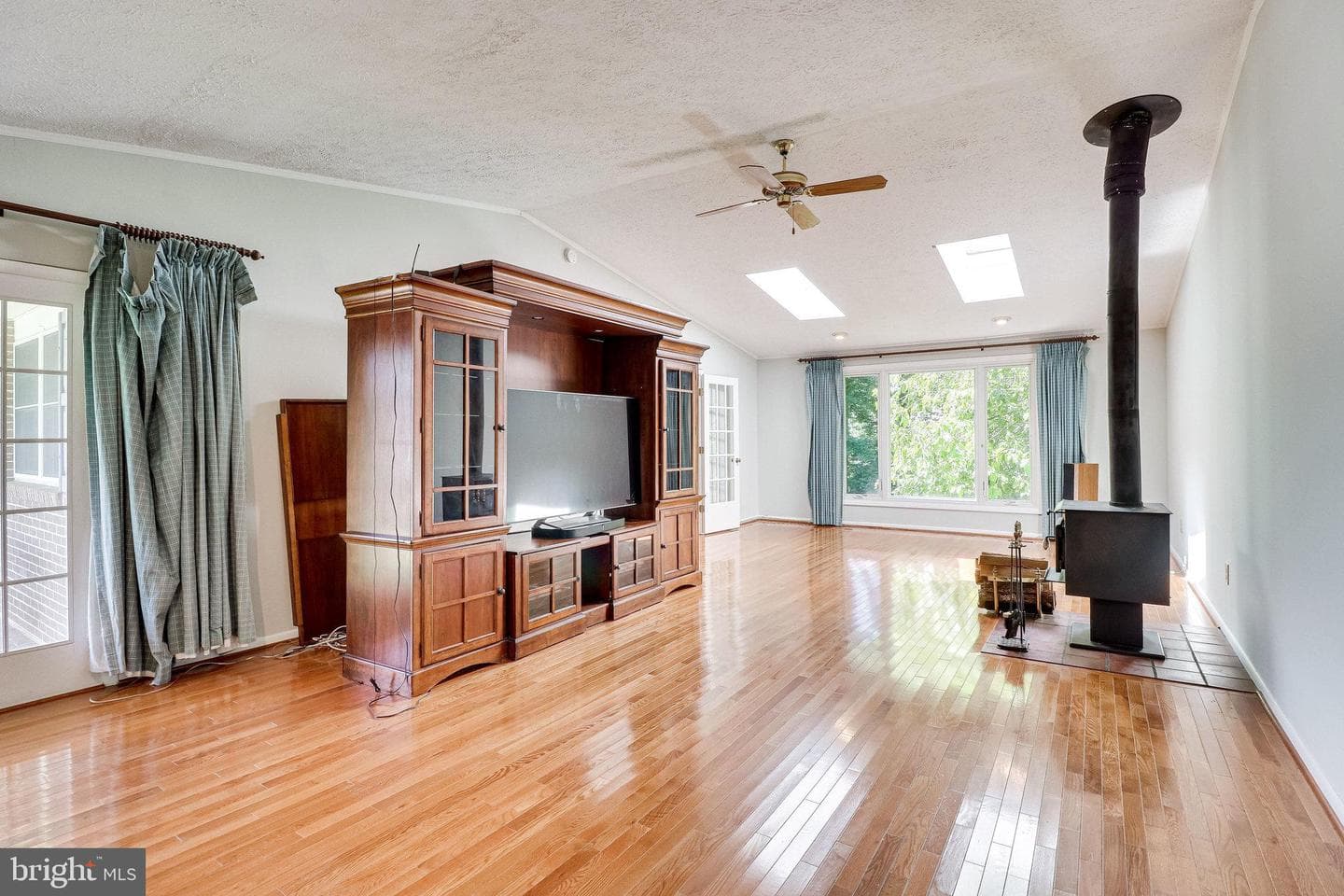 10507 Cavalcade Street photo 11