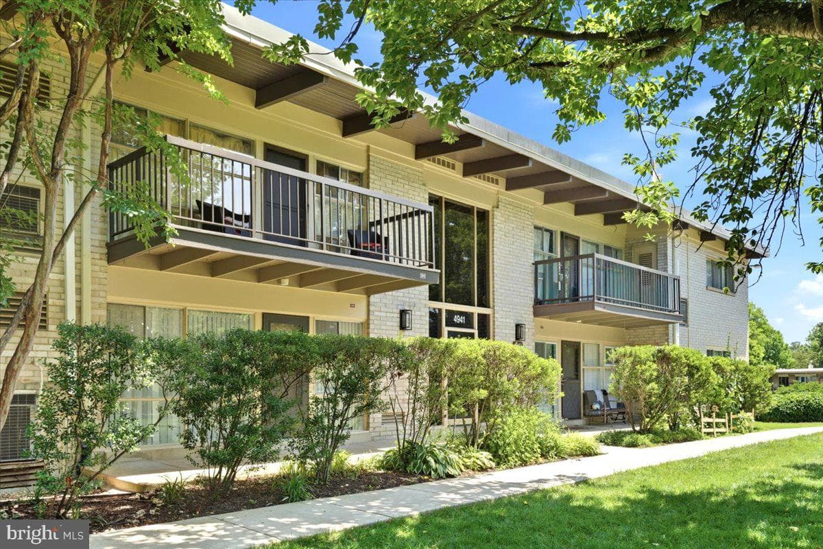 4941 Americana Drive #109 photo 3