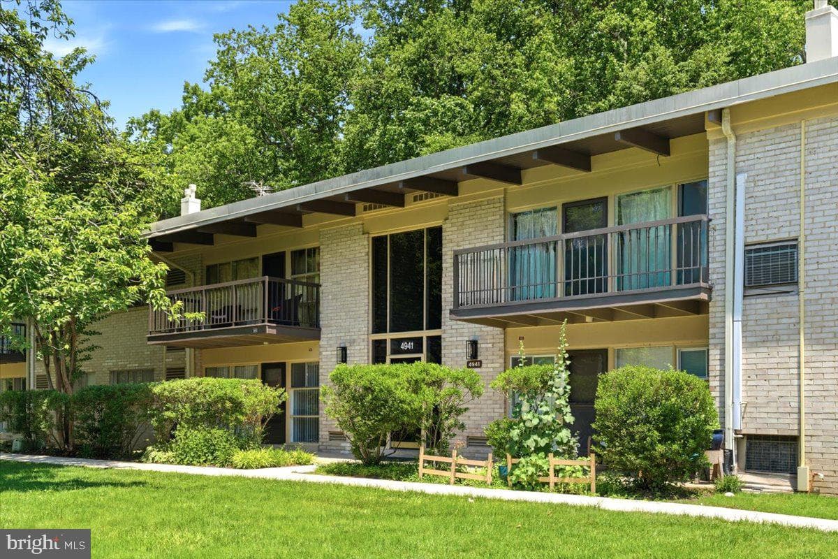4941 Americana Drive #109 photo 4
