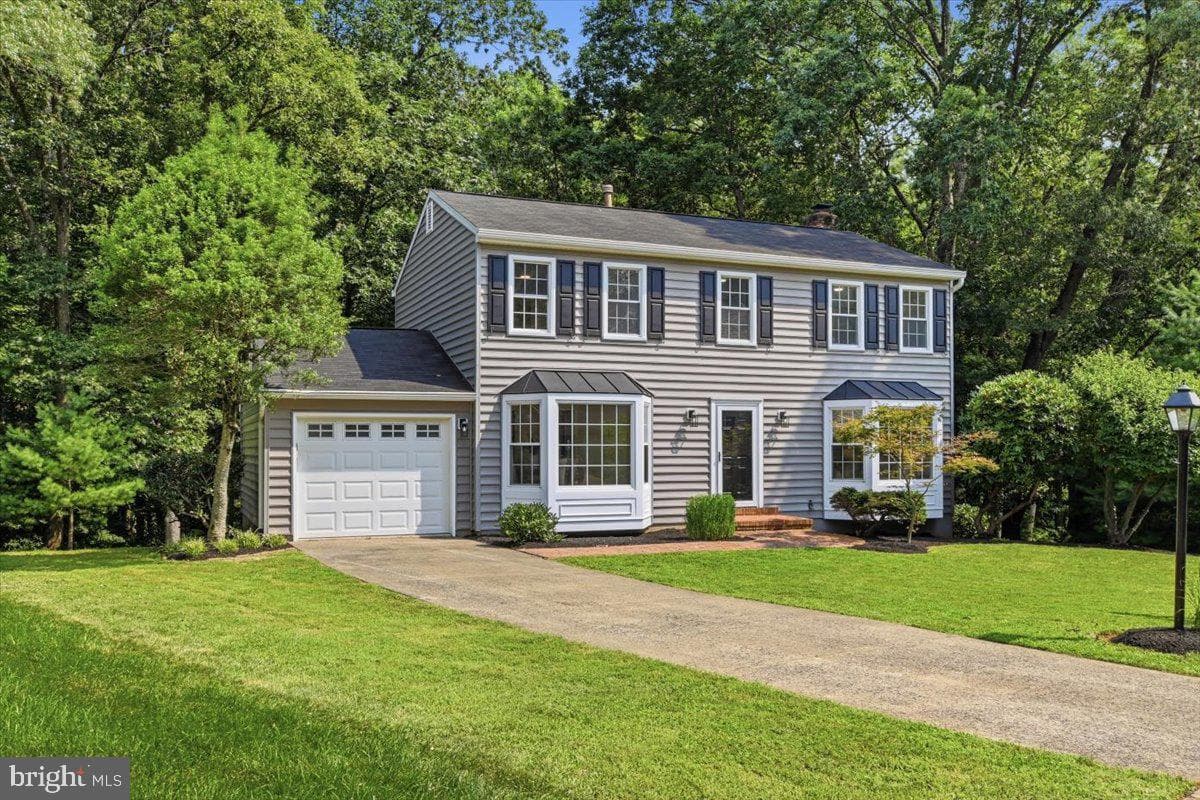 9615 Podium Drive, Vienna