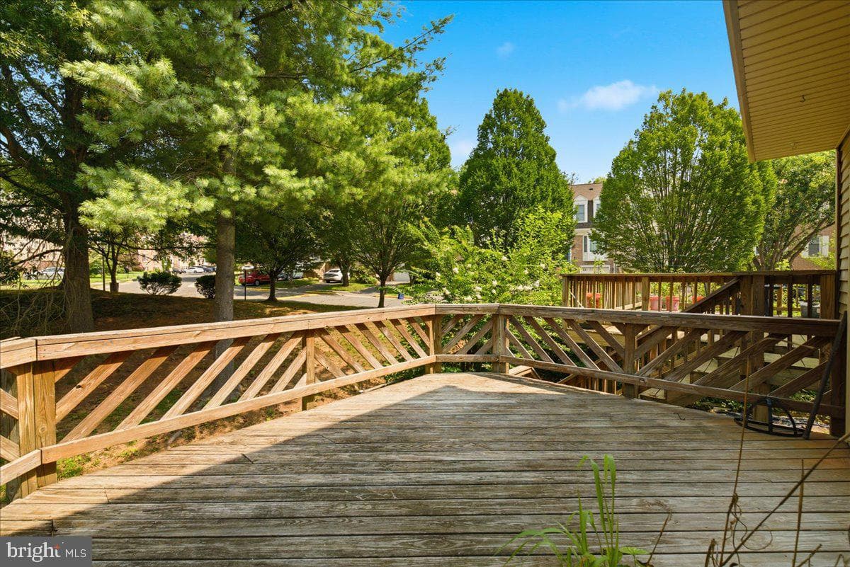 8902 Winding Hollow Way photo 12