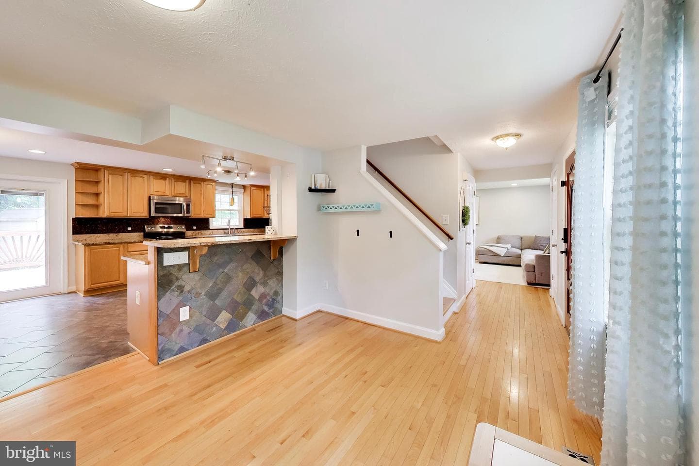 5932 Peregrine Dr photo 8