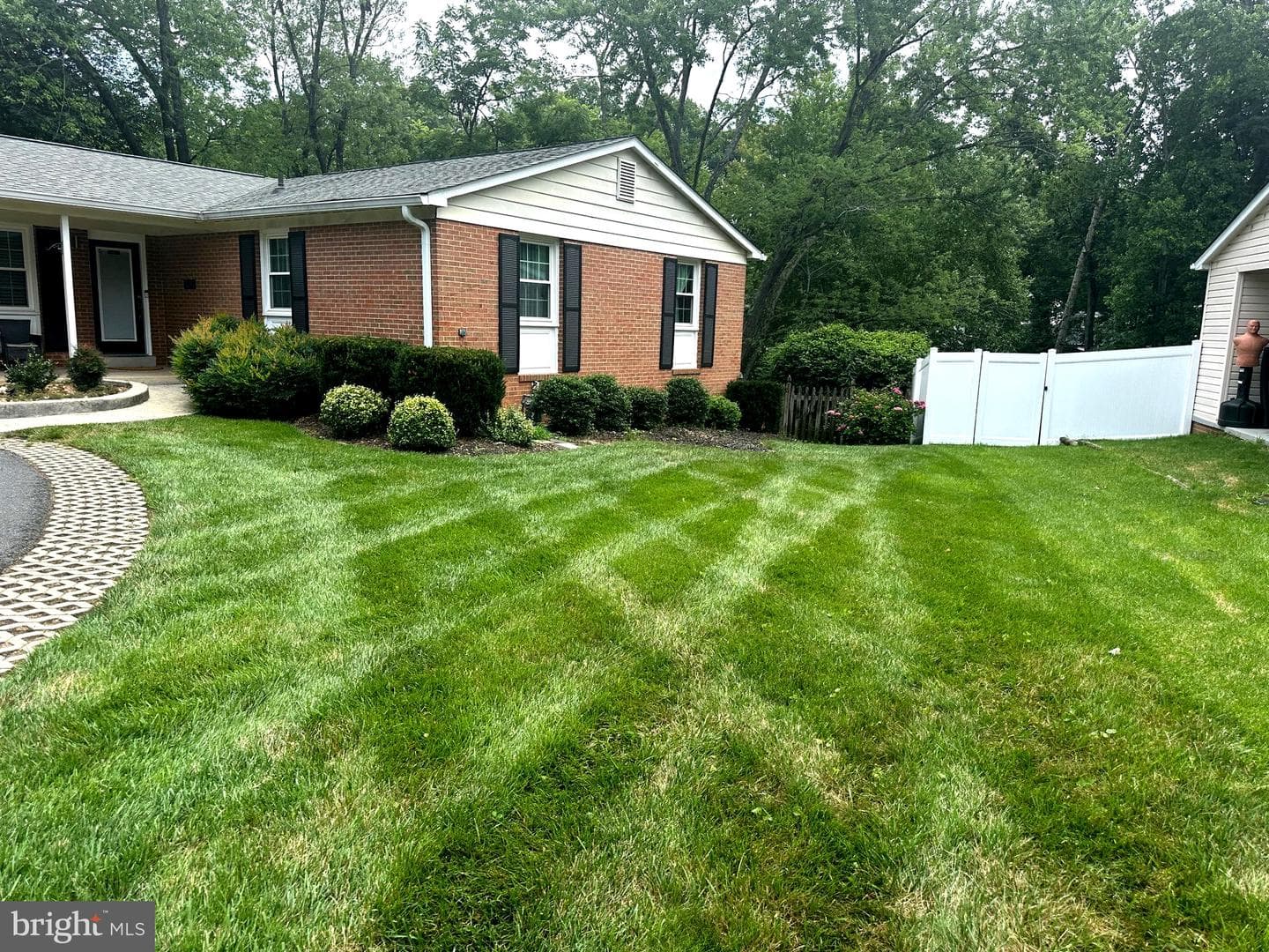 7409 Reservation Drive photo 30