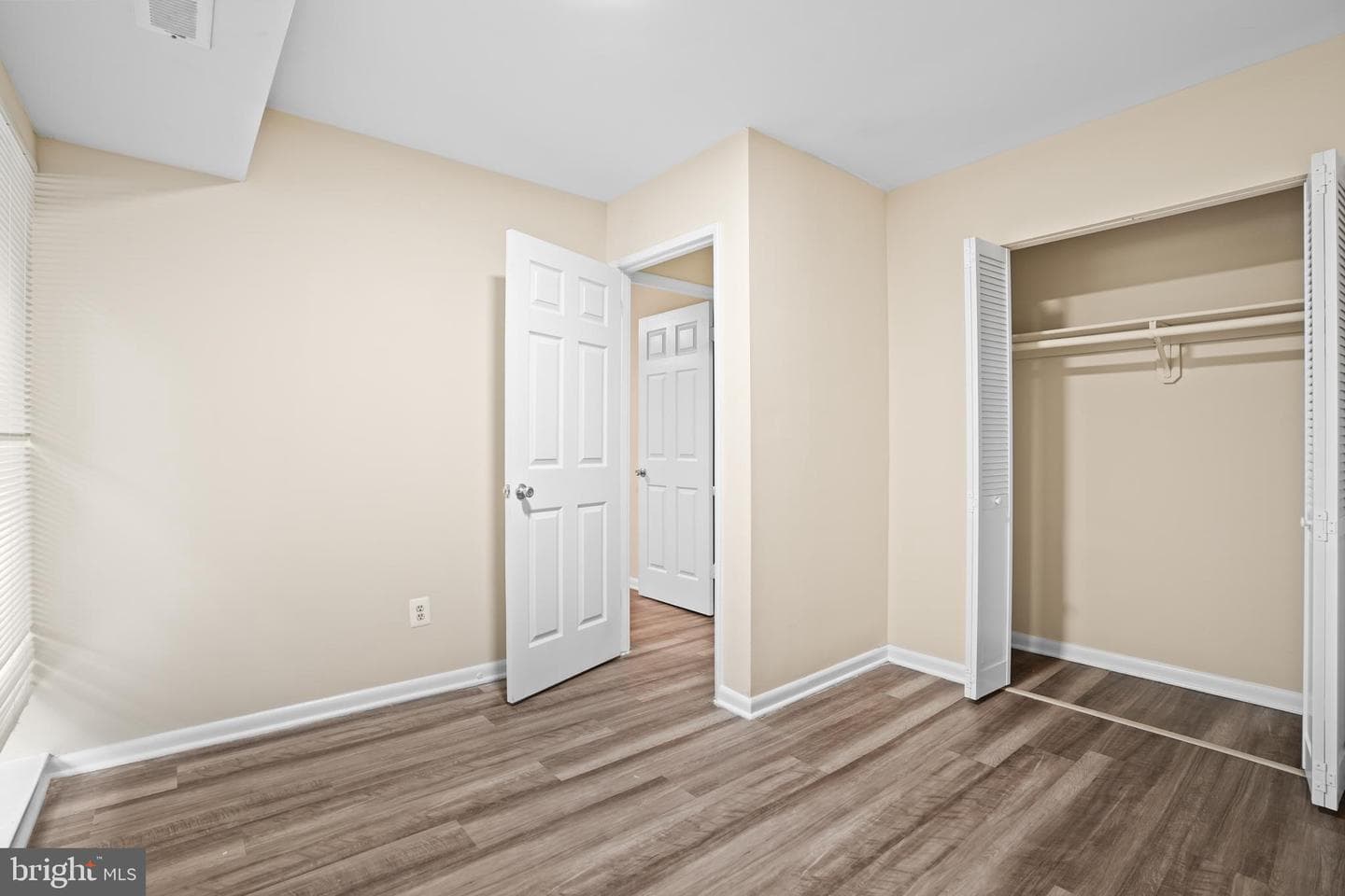 6141 Leesburg Pike #101 photo 25