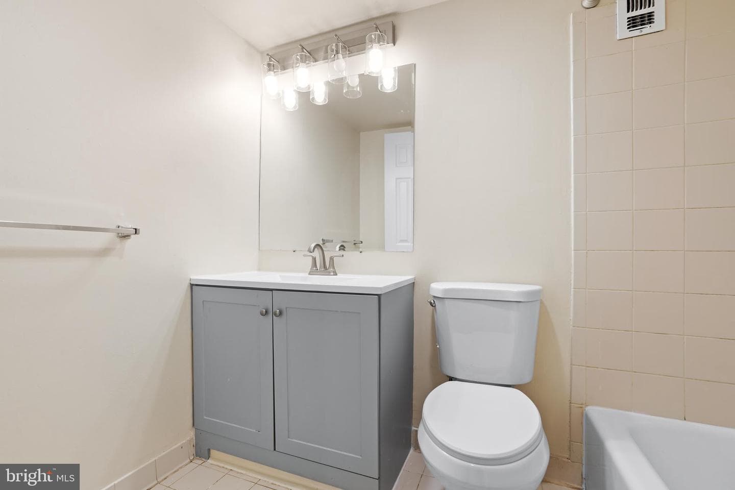 6141 Leesburg Pike #101 photo 27